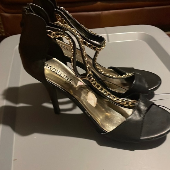 MADELINE GIRL Size 8.5 High Heels/ Brand New - Never Worn - Picture 3 of 4